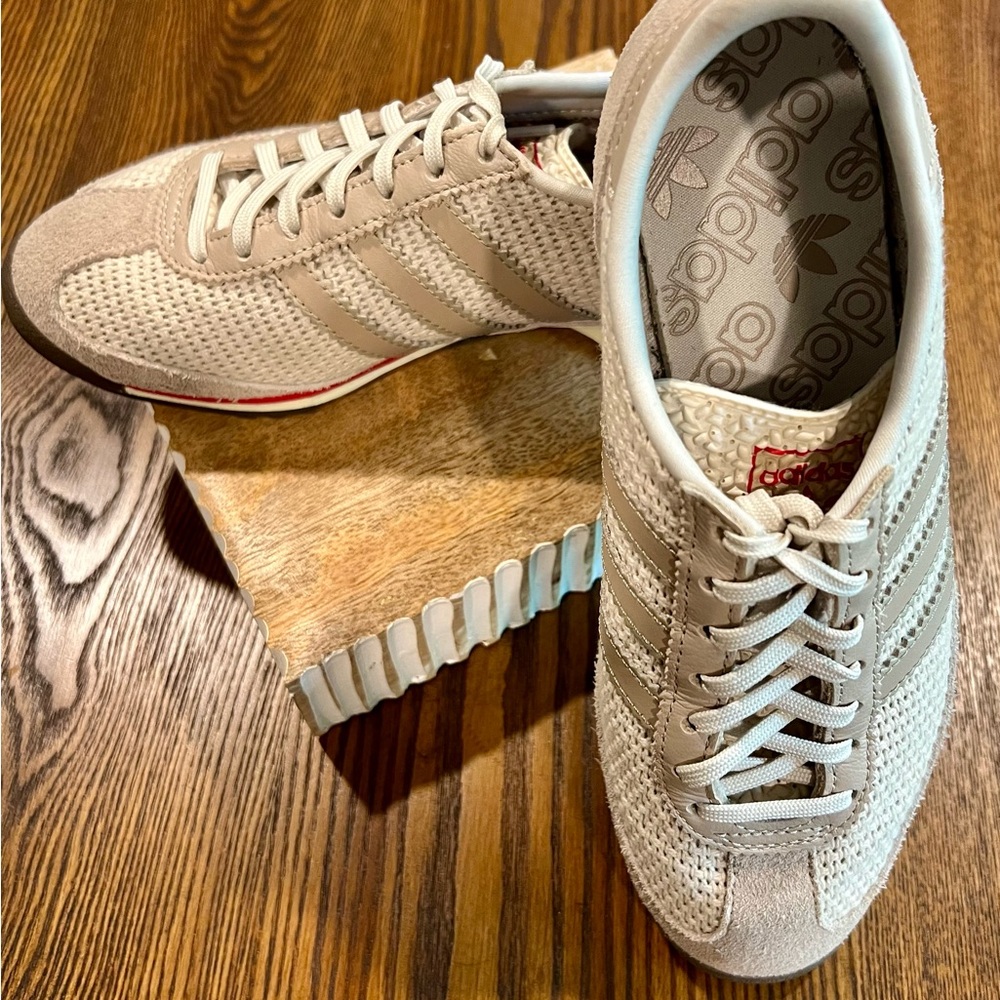 Adidas SL 72 OG Shoes in Alumina/Clay Brown/ Cyber Metallic